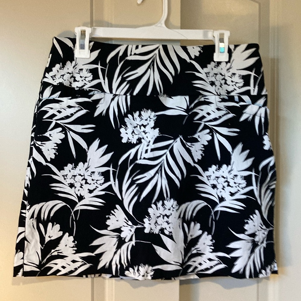 Black and white skort with tummy control waste band support